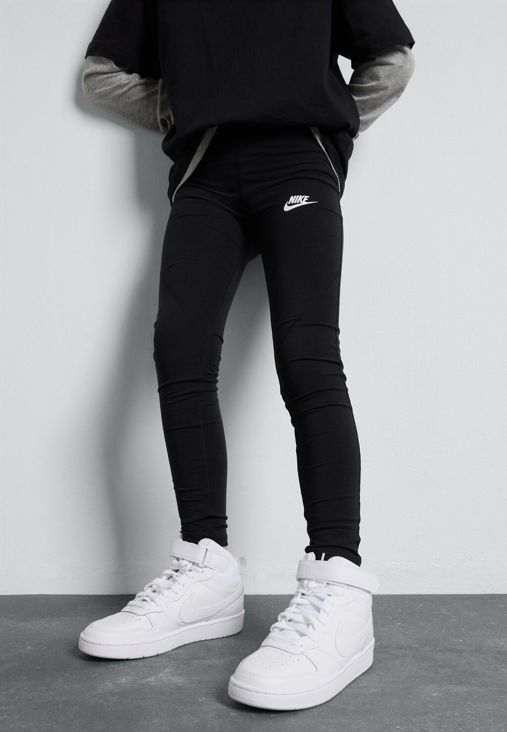 

Леггинсы Favorites Nike, цвет black/white