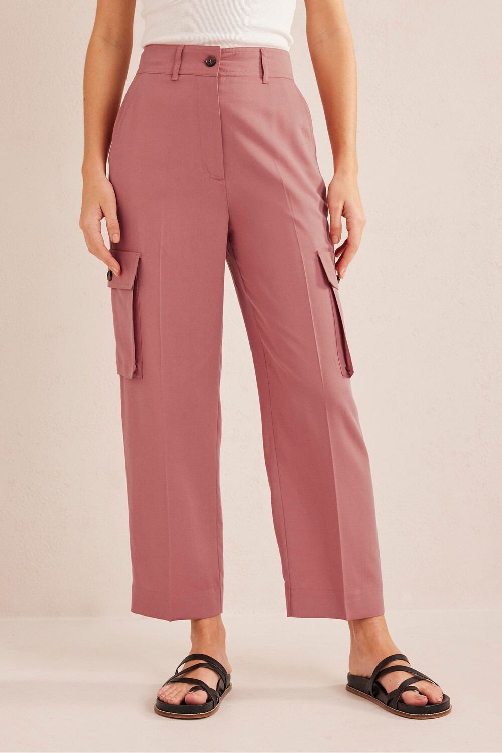 

Брюки-карго из материала TENCEL из коллекции petite Boden, красный