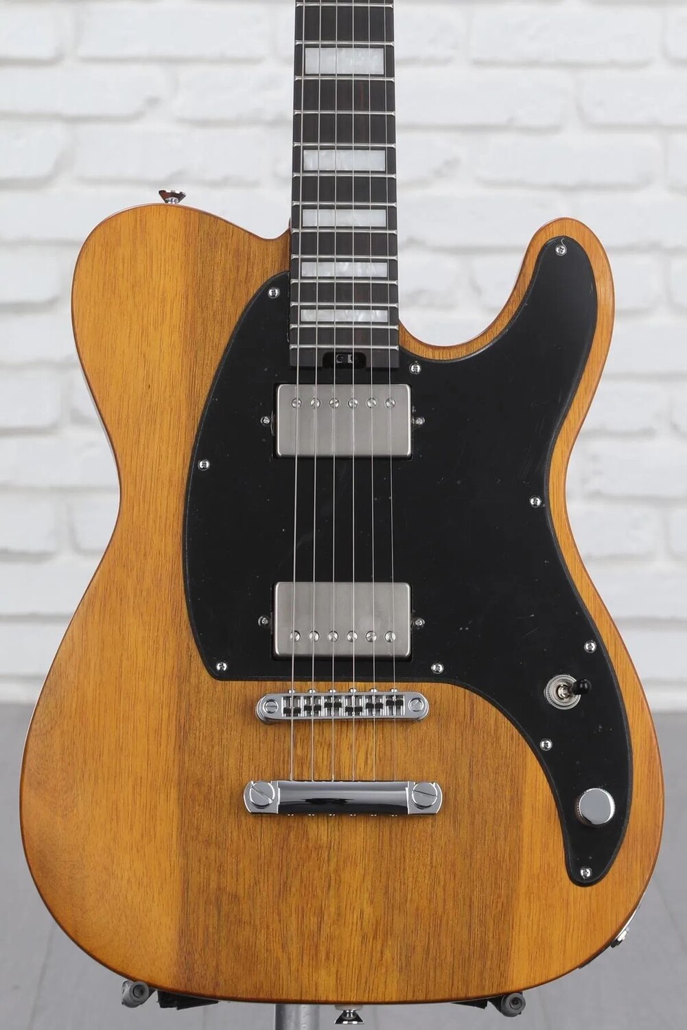 

Charvel Pro-Mod Joe Duplantier San Dimas Style 2 — натуральное красное дерево