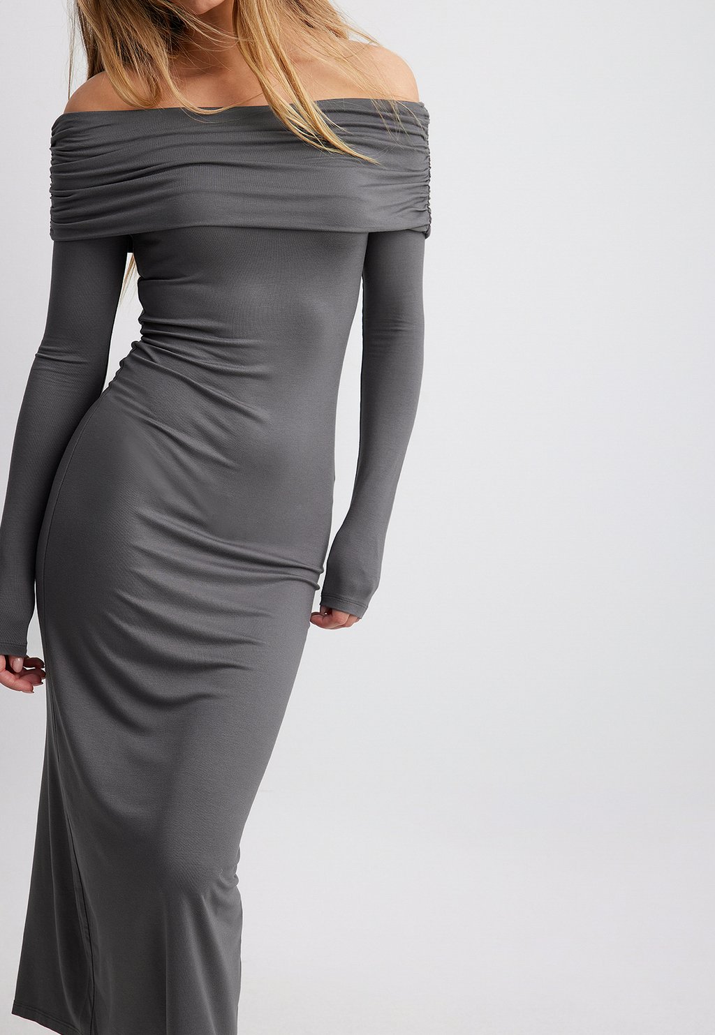 Платье-футляр Soft Line NA-KD, цвет dark grey свитшот na kd цвет dark grey