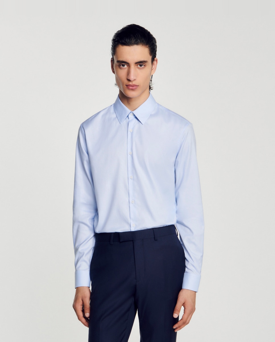 Однотонная узкая мужская рубашка синего цвета Sandro, синий комплект рубашка шорты застежка пуговицы размер 36 черный