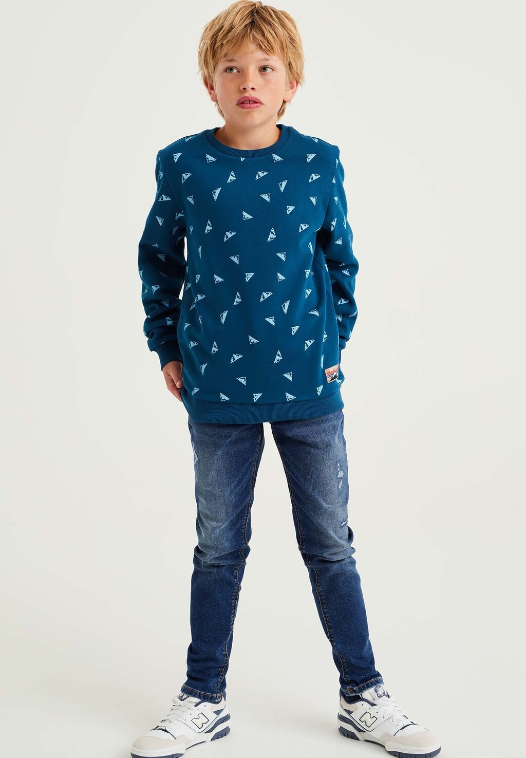 

Толстовка WE Fashion, потертый деним
