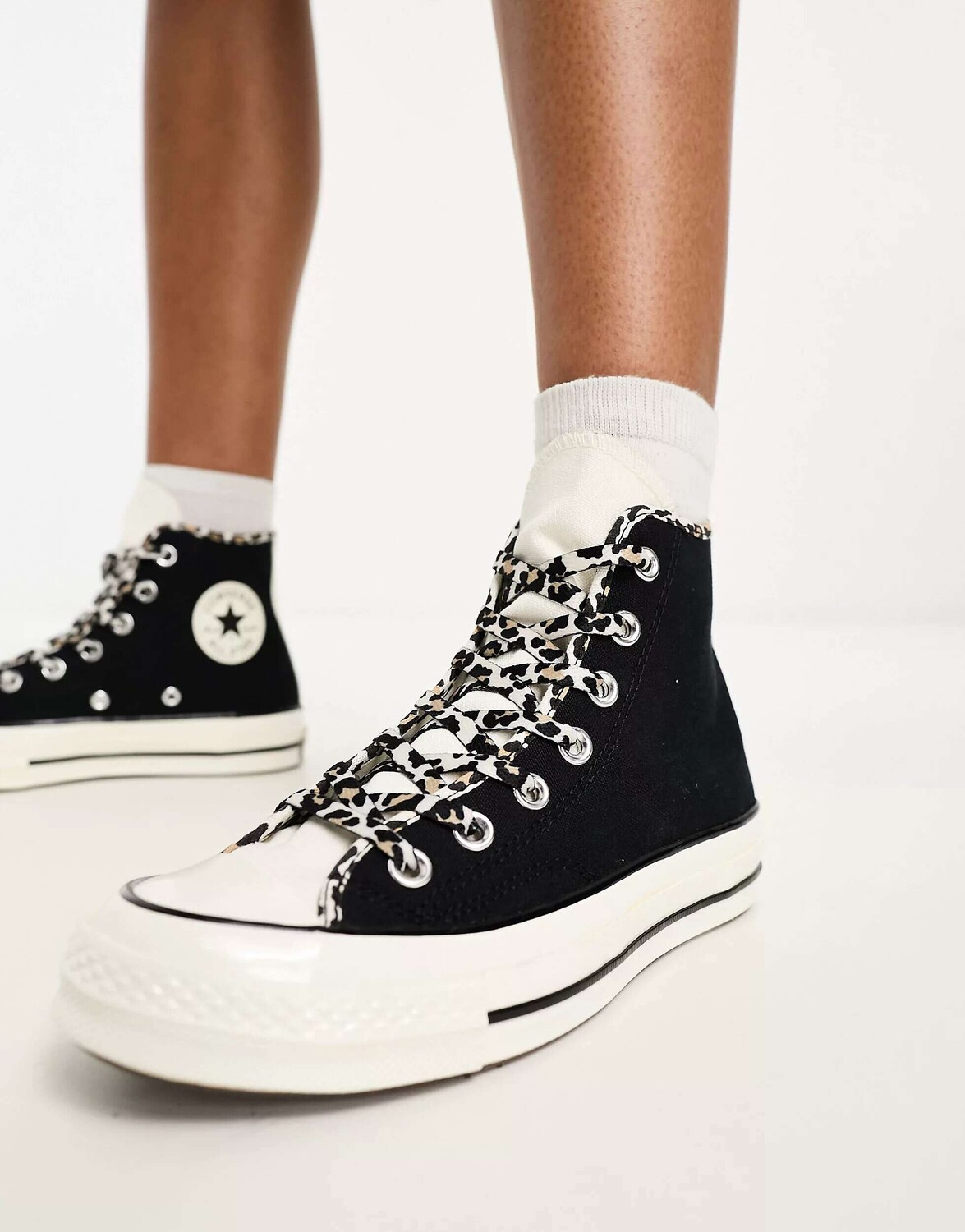 

Черные кроссовки Converse Chuck 70 Hi с леопардовыми шнурками, Черный