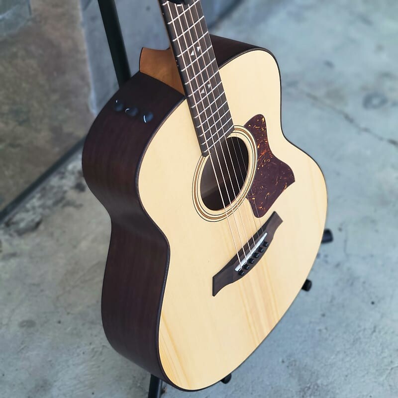 Акустическая гитара Taylor GTe Urban Ash Parlor Acoustic With Electronics