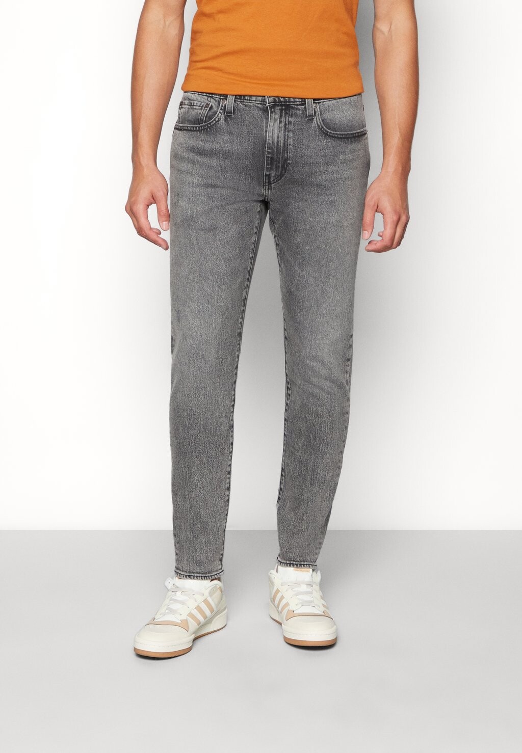 

Зауженные джинсы Levi's