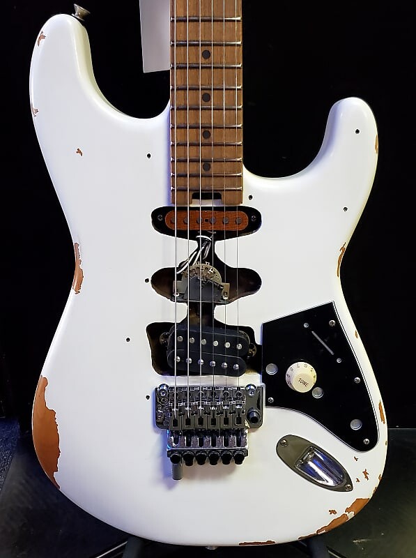 

Электрогитара EVH Frankenstein Relic 2023 White w/FREE Pro Setup