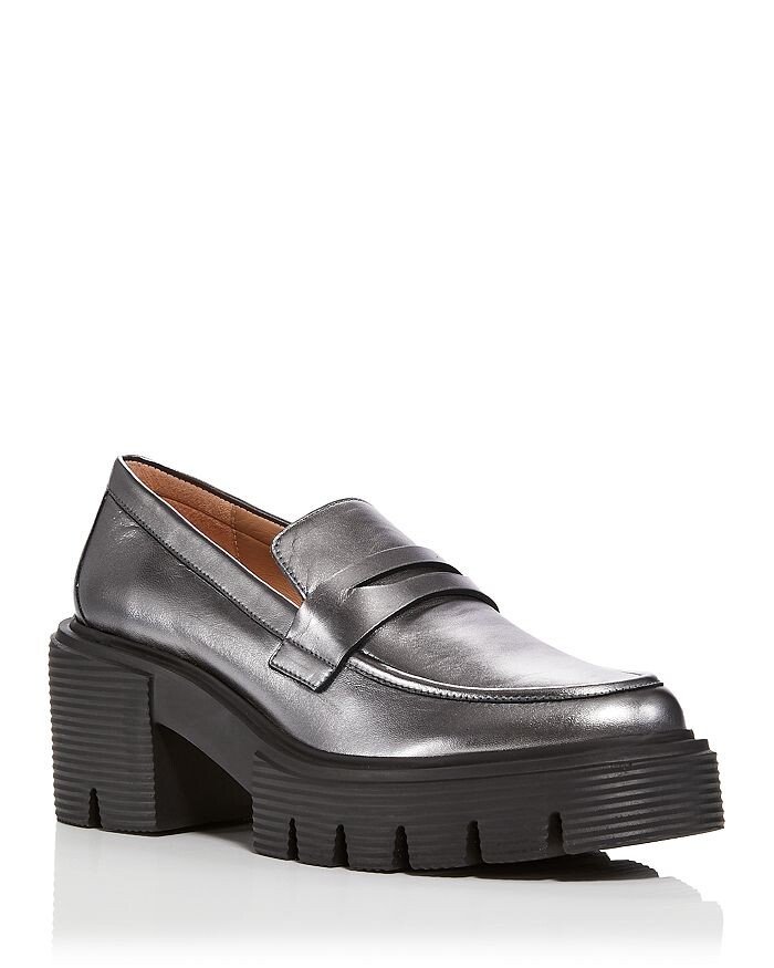 

Женские лоферы Soho Stuart Weitzman