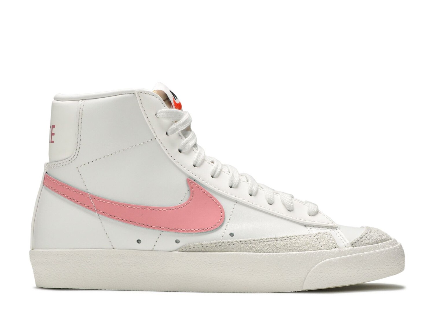 

Кроссовки Nike Wmns Blazer Mid '77 Vintage 'White Sunset Pulse', белый
