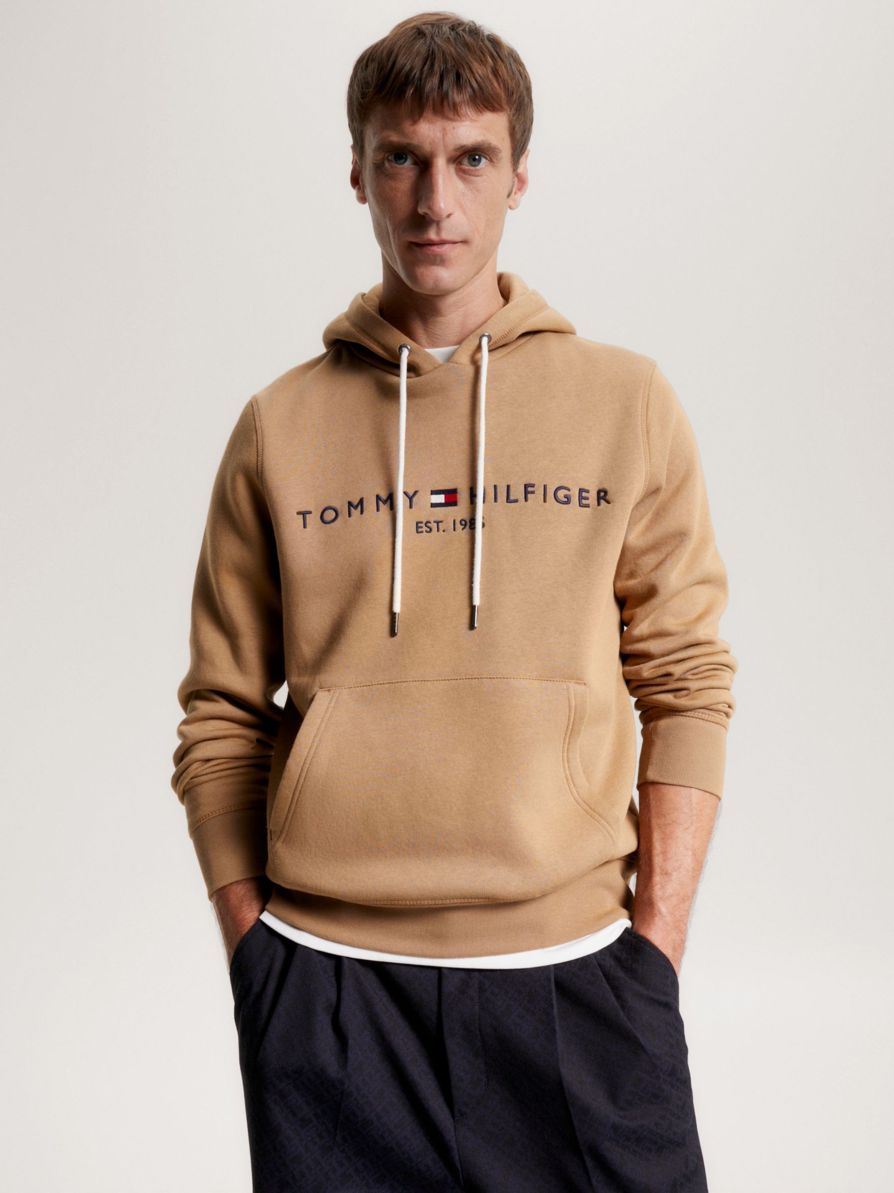 

Толстовка с логотипом Tommy Hilfiger, светло-коричневый