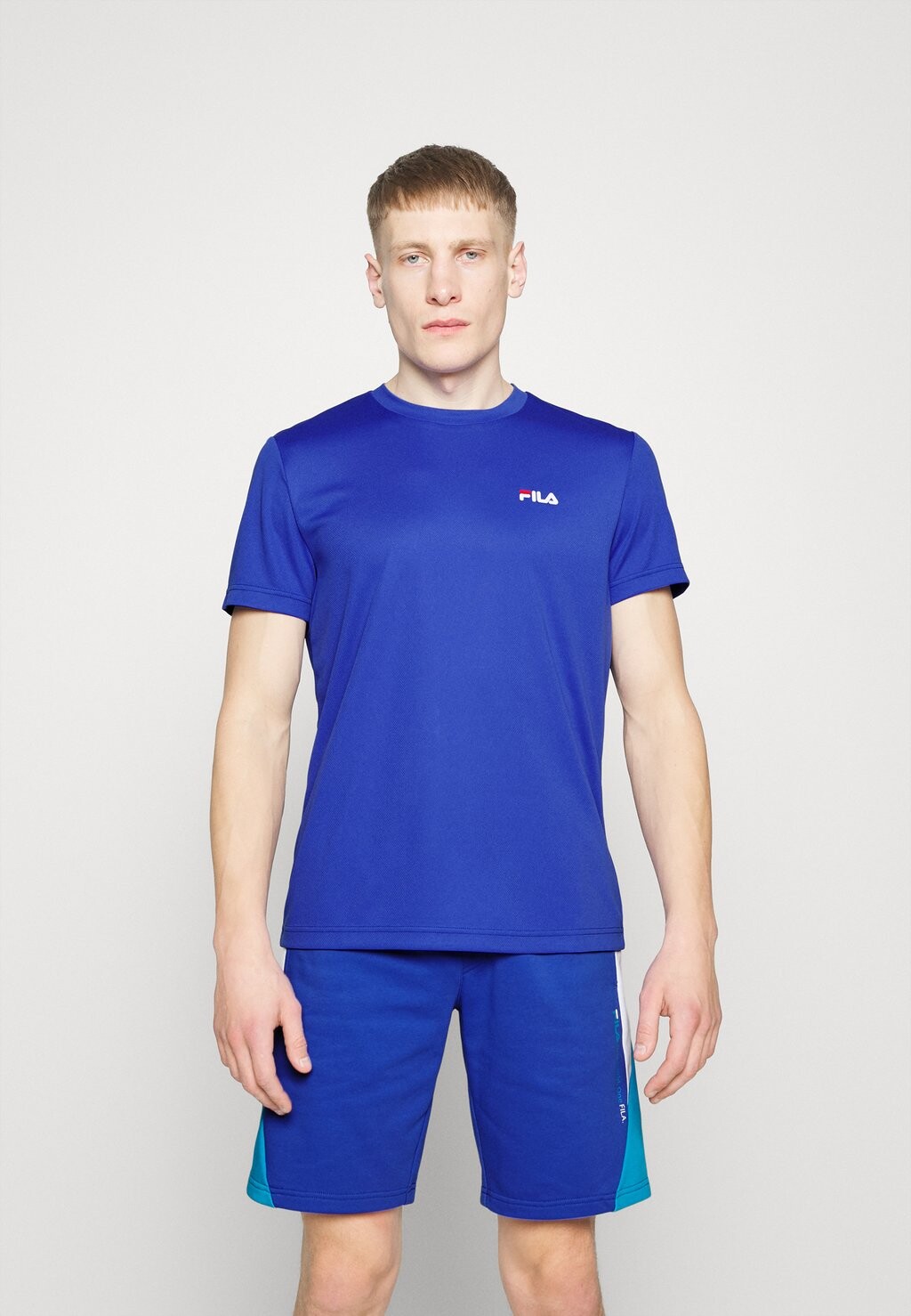 

Футболка Fila