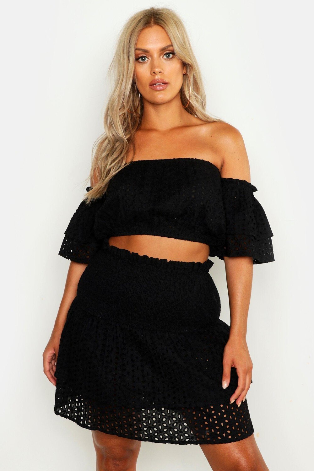 

рукава с люшками и мини-юбка, из двух частей Boohoo, черный