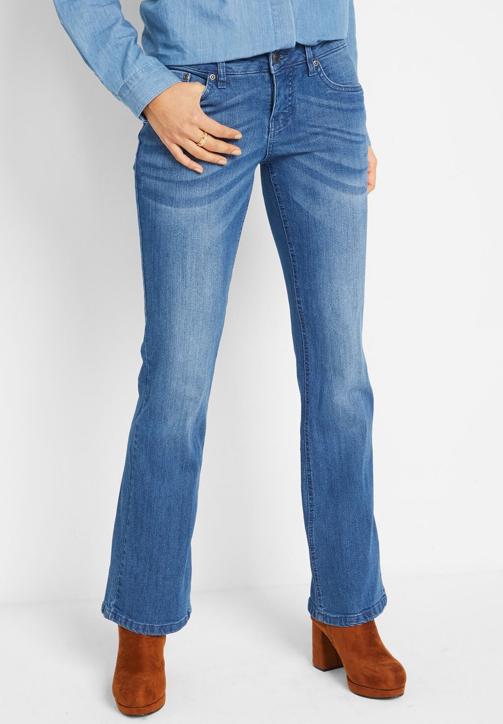 

Джинсы Bootcut bonprix, синий