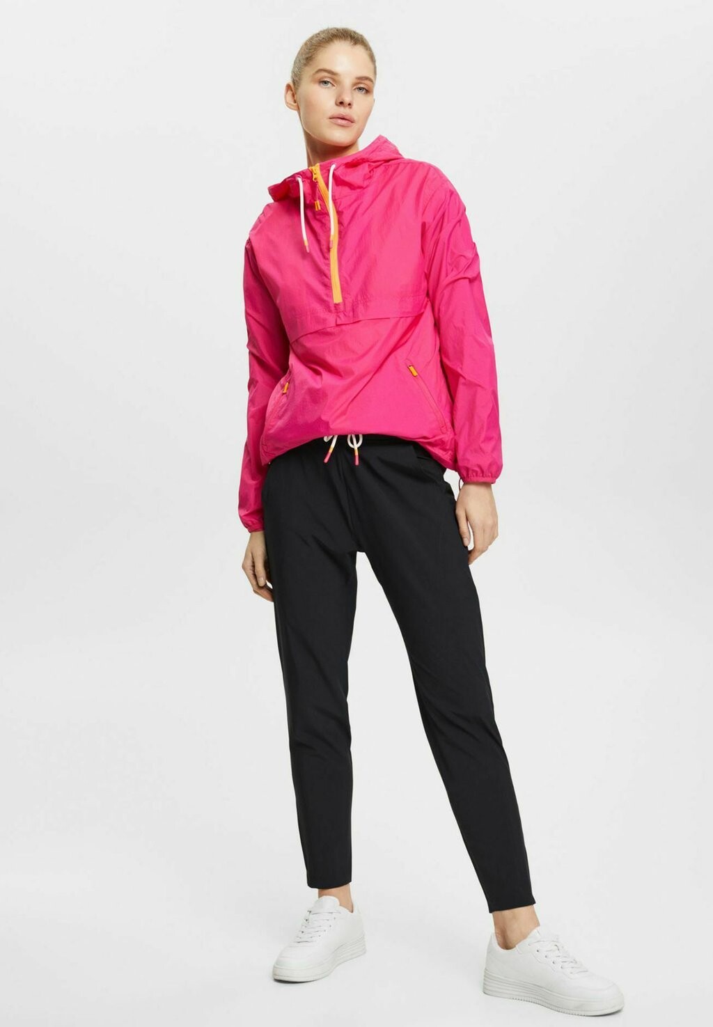 

Спортивные брюки Esprit, черный