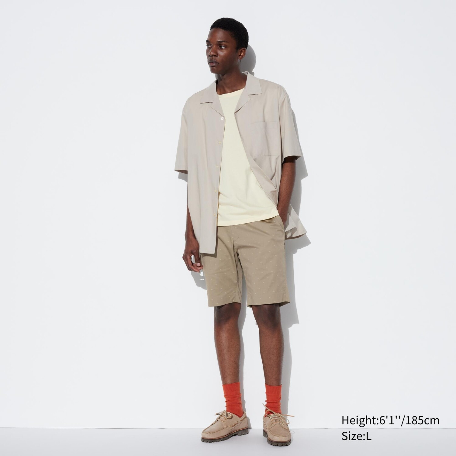 

Тонкие эластичные шорты UNIQLO, бежевый