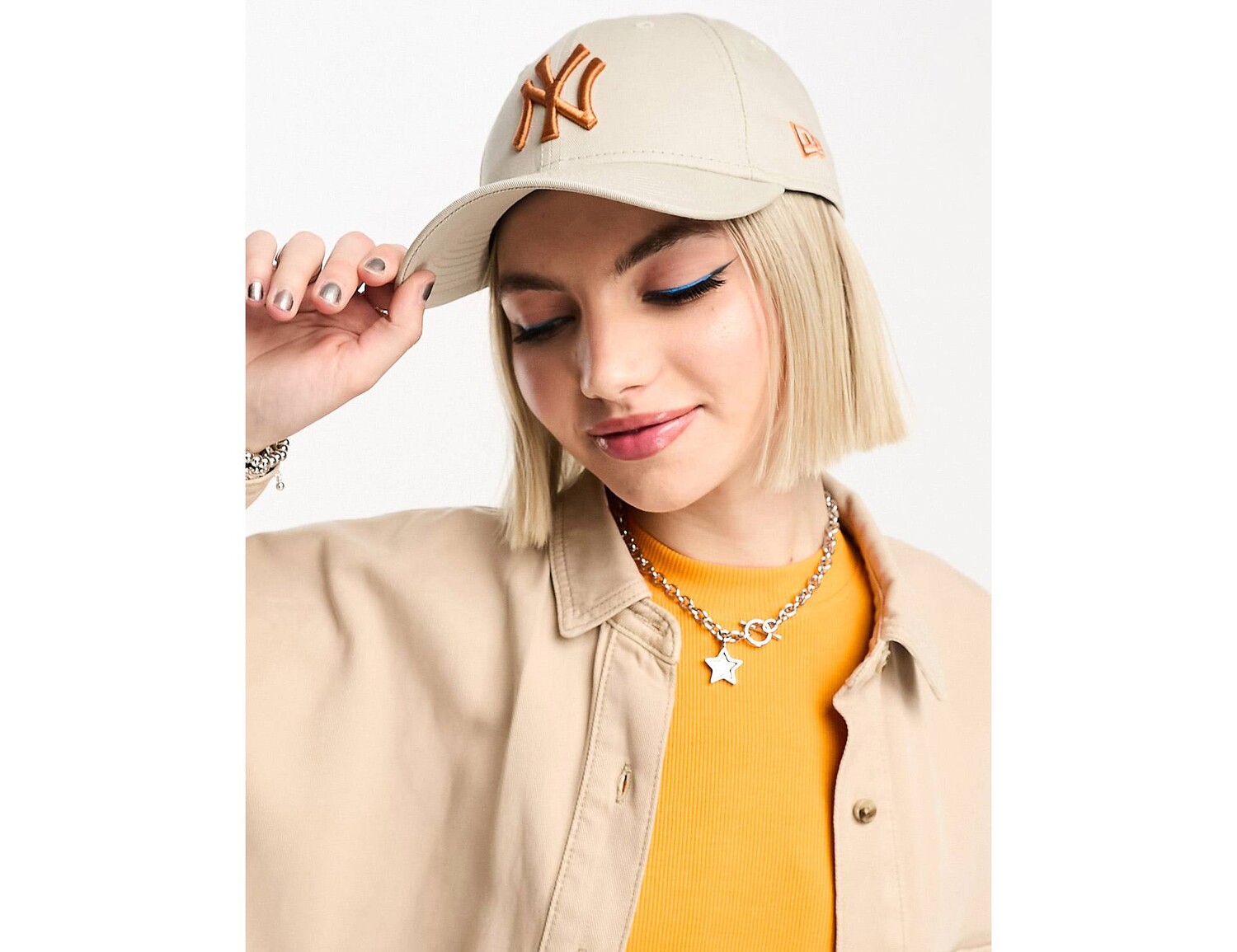 

Бежевая кепка New Era 9Forty NY