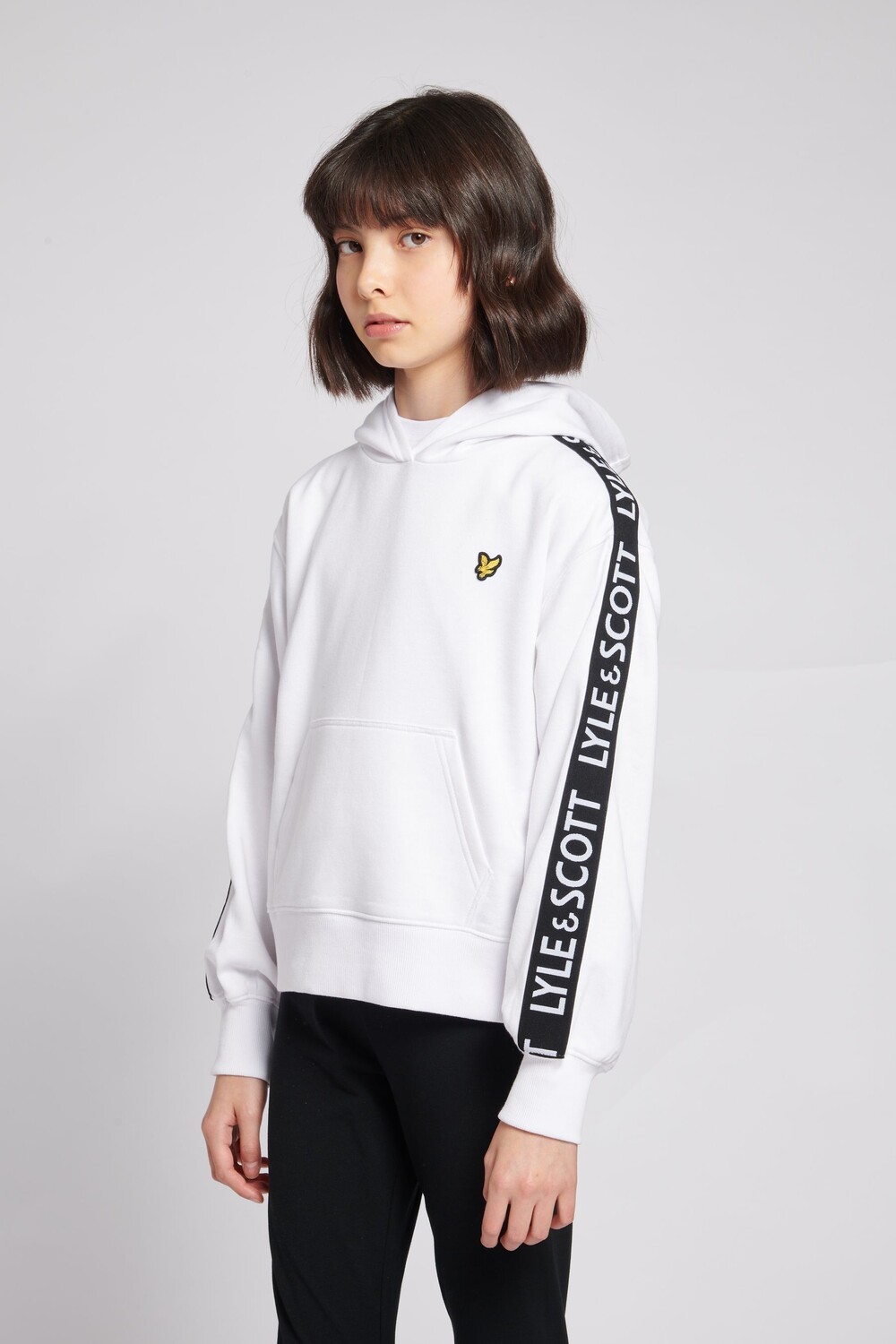 

Белое худи для девочек свободного кроя Lyle & Scott, белый