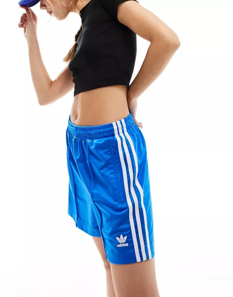 

Синие шорты adidas Originals Firebird