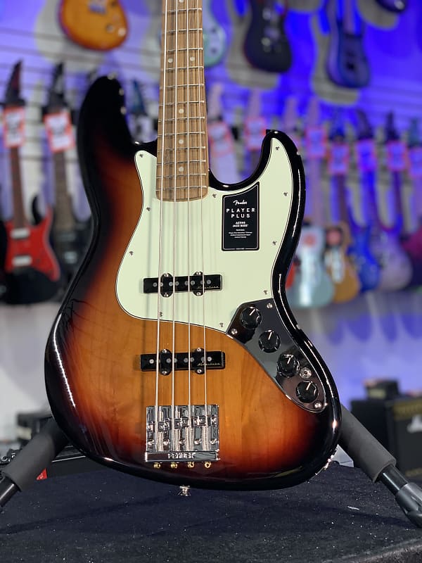 Басс гитара Fender Player Plus Active Jazz Bass - 3-tone Sunburst with Pau Ferro Fingerboard