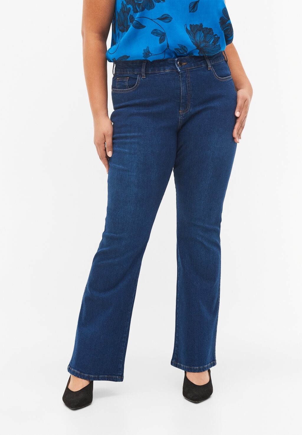 

Джинсы Bootcut Zizzi