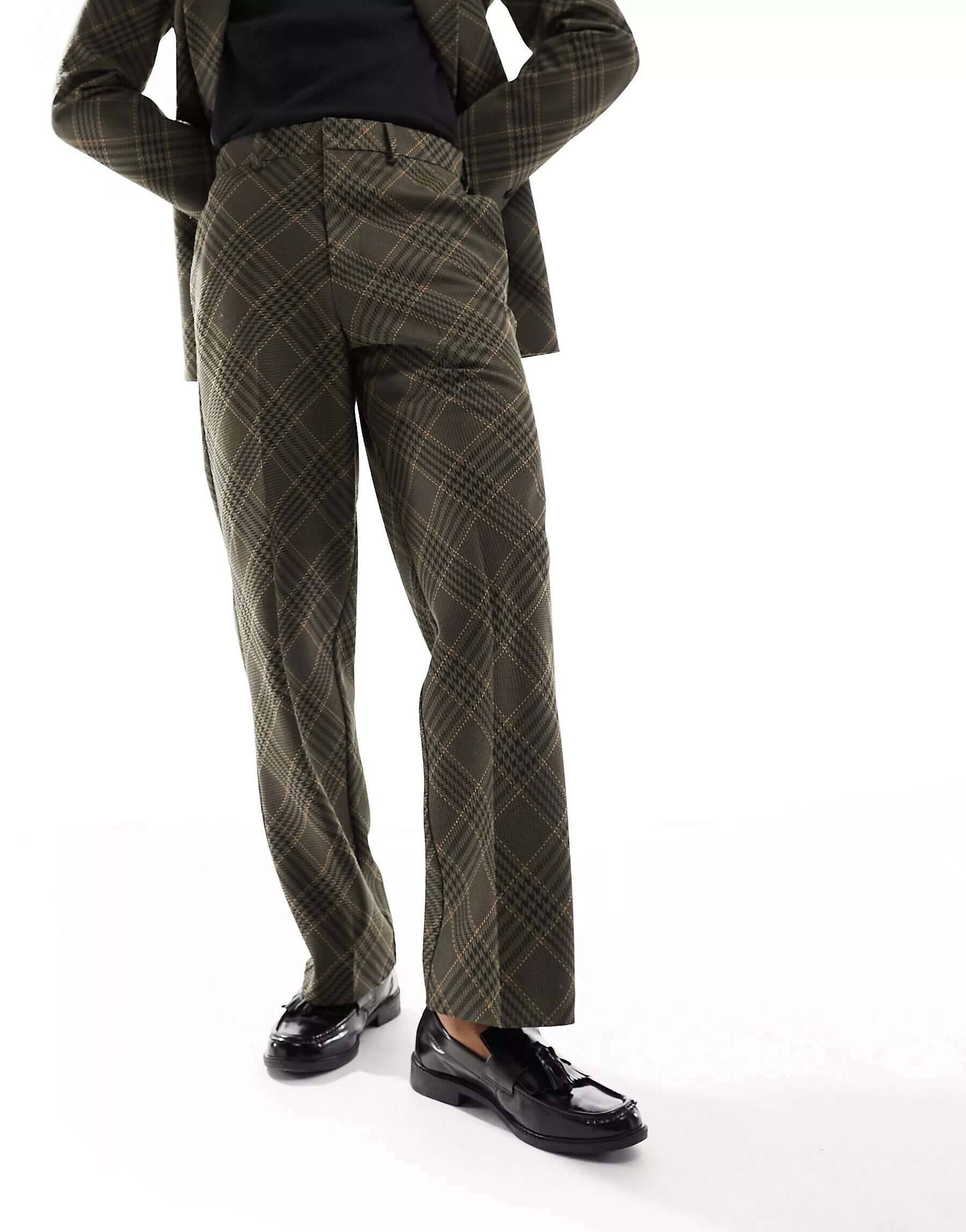 Серые узкие костюмные брюки в клетку ASOS бордовые узкие костюмные брюки в клетку asos