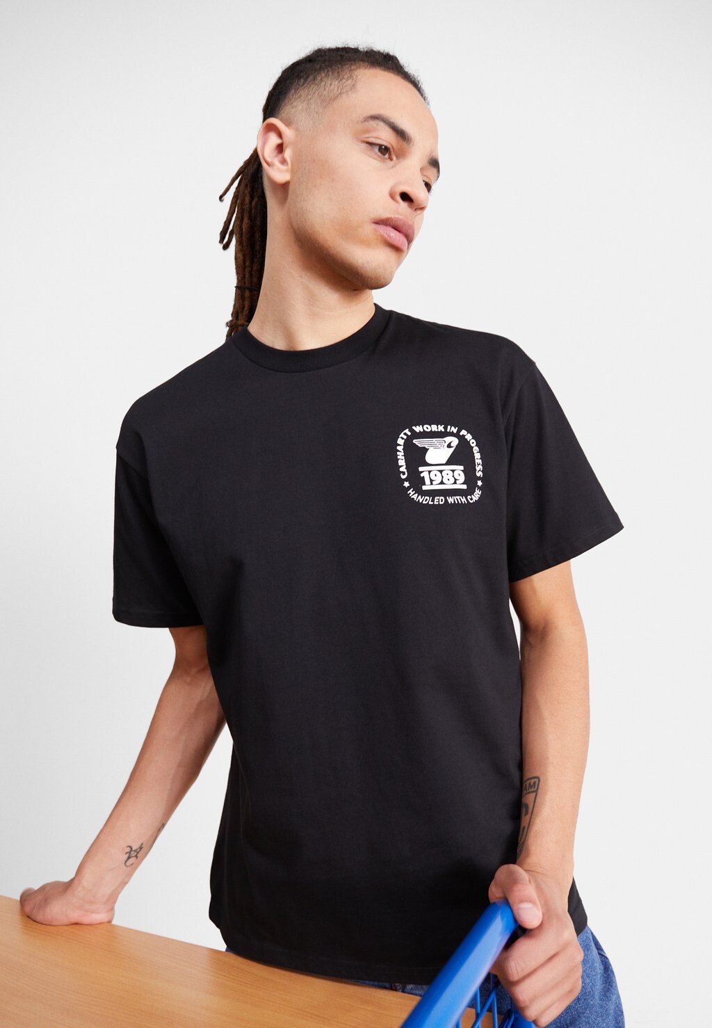 

Футболка с принтом Carhartt WIP, черный