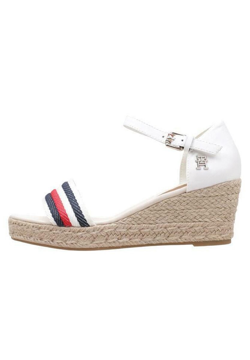 

Босоножки на танкетке Tommy Hilfiger, белый