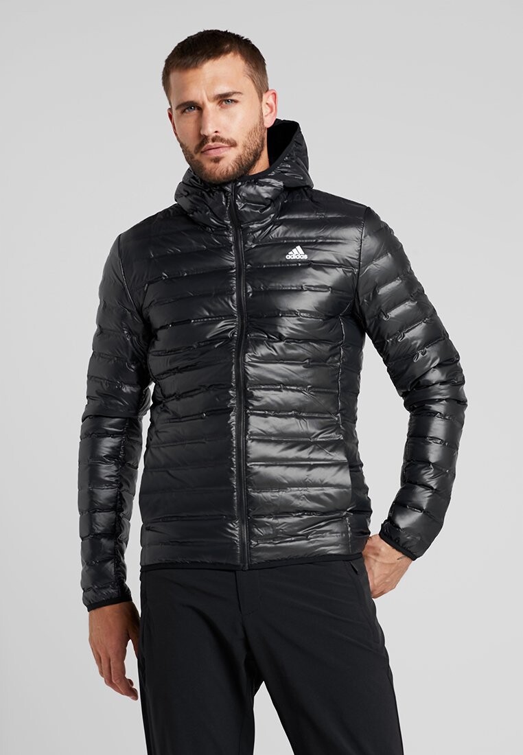 

Зимняя куртка Adidas