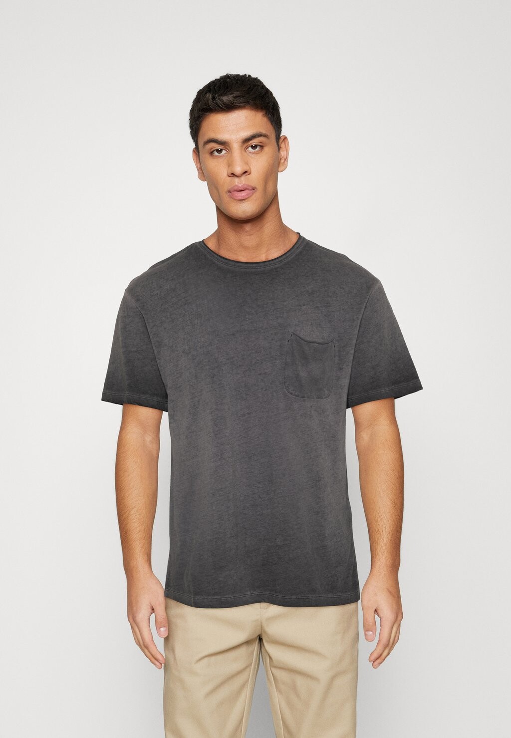 

Футболка с принтом Jack & Jones, черный