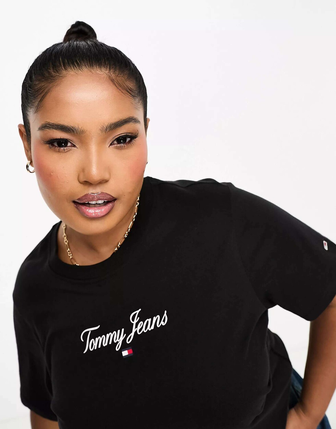 

Черная футболка прямого кроя Tommy Jeans Plus Essential, Черный