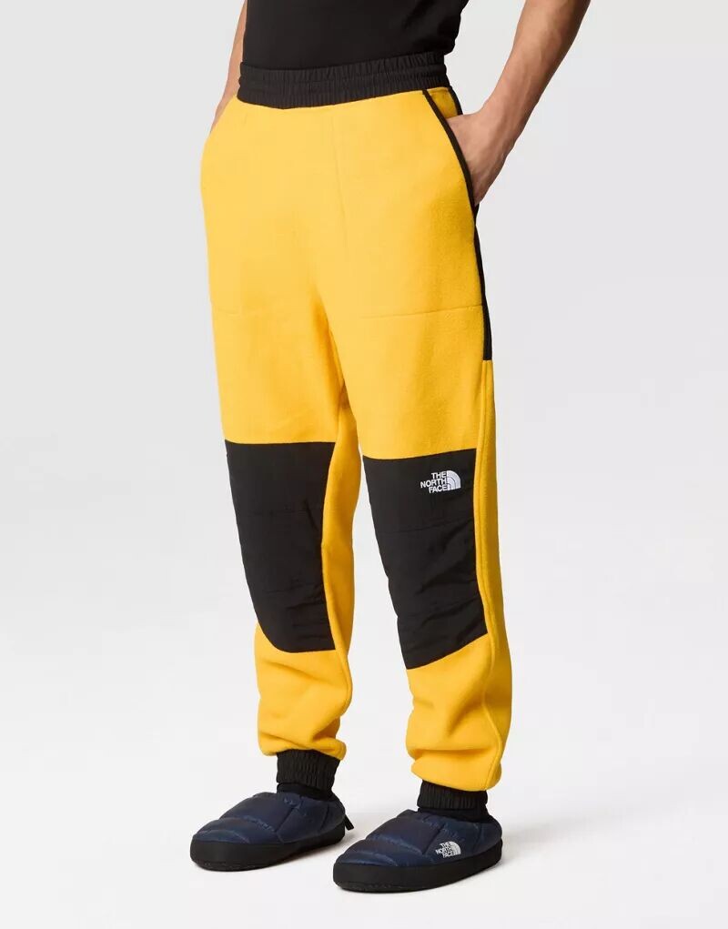 

БРЮКИ THE North Face Denali цвета Summit Gold