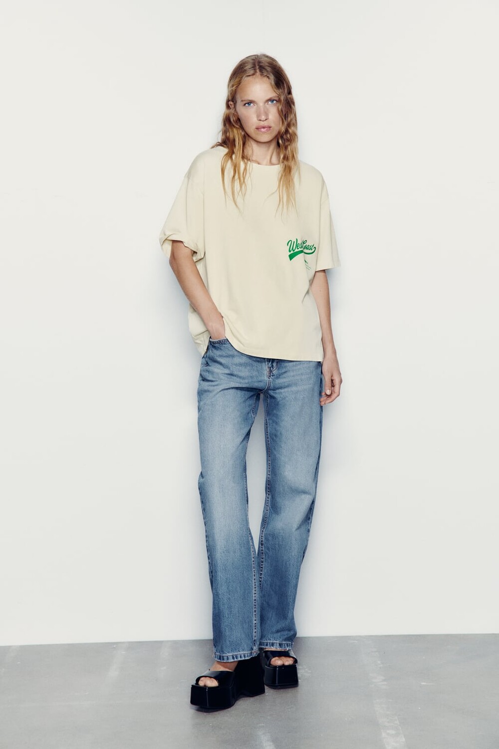 

Футболка с эффектом и слоганом ZARA, бежевый