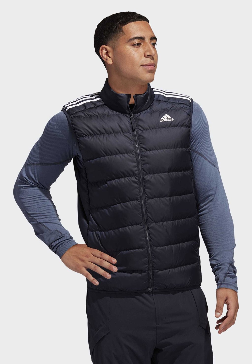 

Жилет adidas Performance ПУХОВИК ESSENTIALS, синий