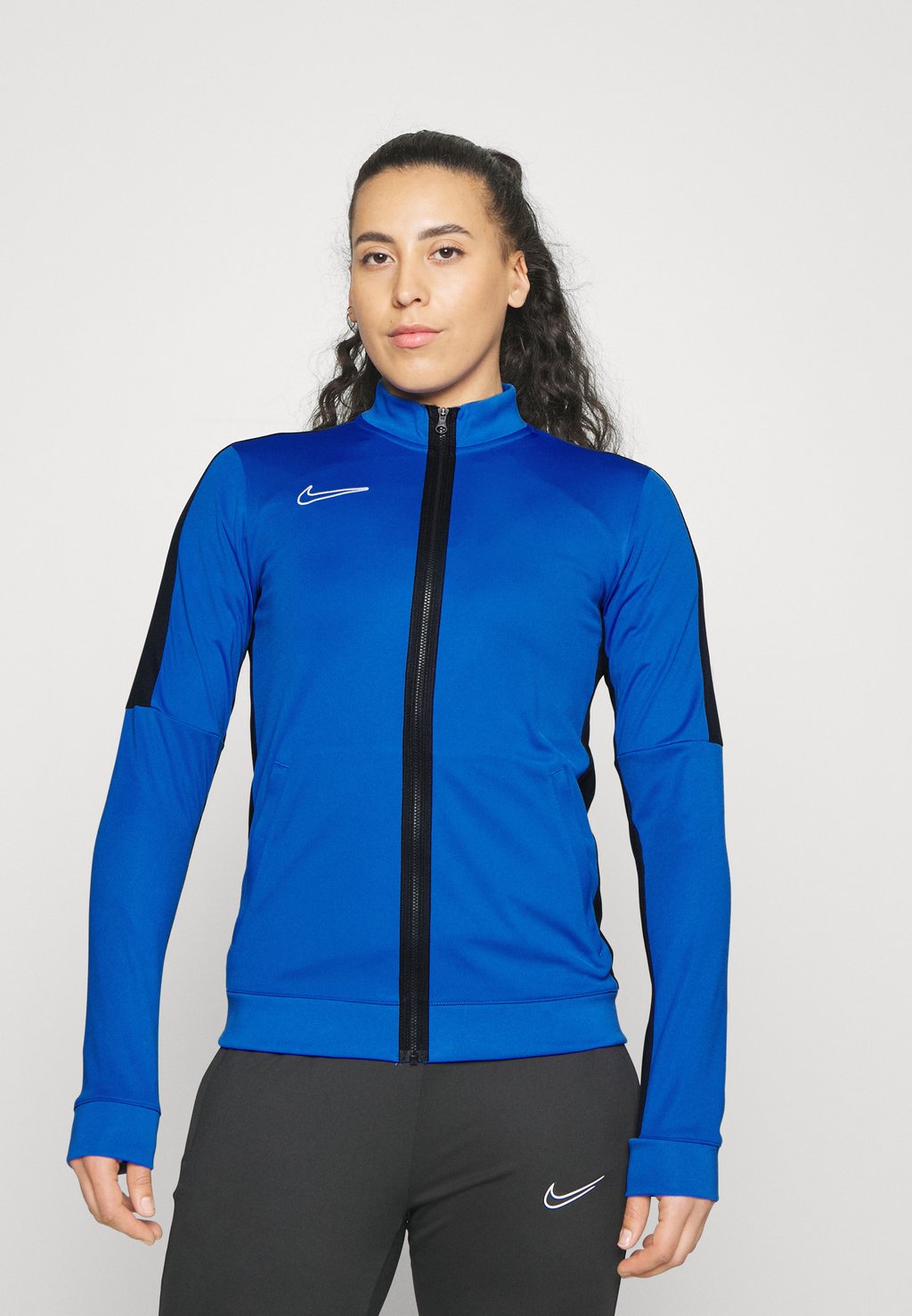 Спортивная куртка Nike