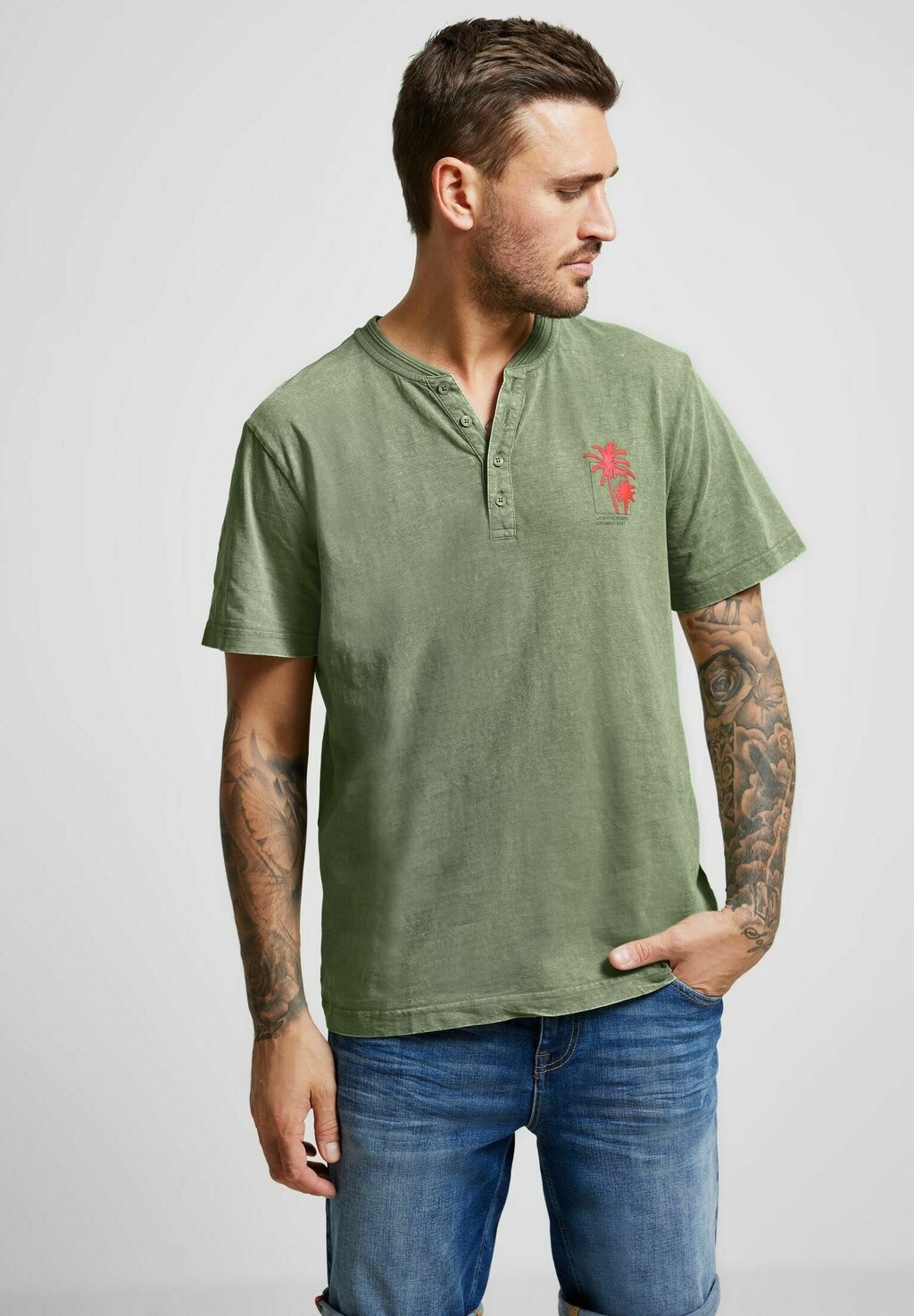 

Футболка с принтом HENLEY IN GARMENT DYE Street One MEN, цвет grün