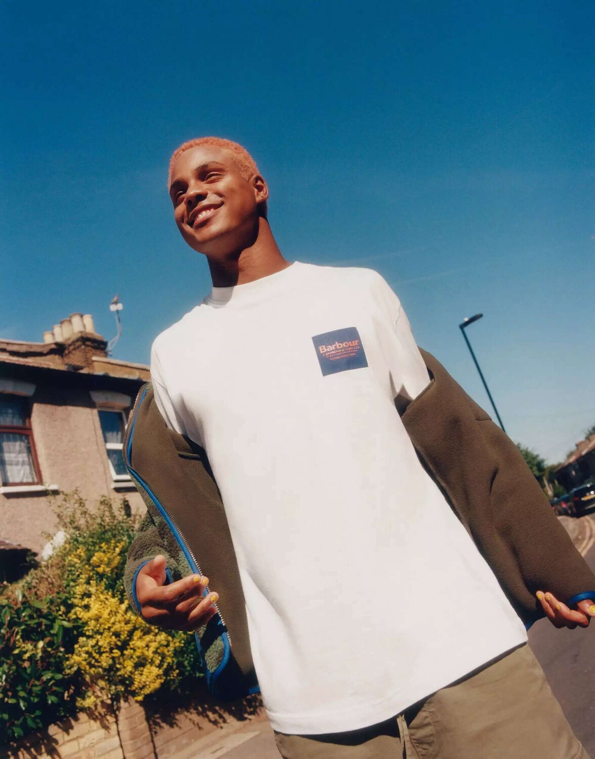 

Белая свободная футболка с эксклюзивным контрастным логотипом Barbour x ASOS, Белый