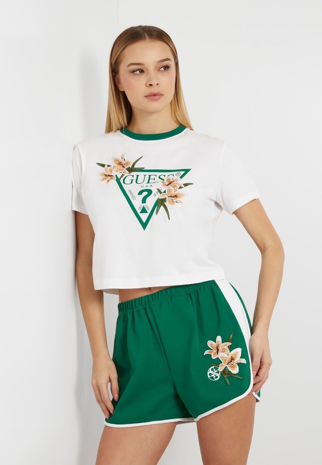 

Футболка с принтом LOGO BLUMEN Guess, цвет weiß