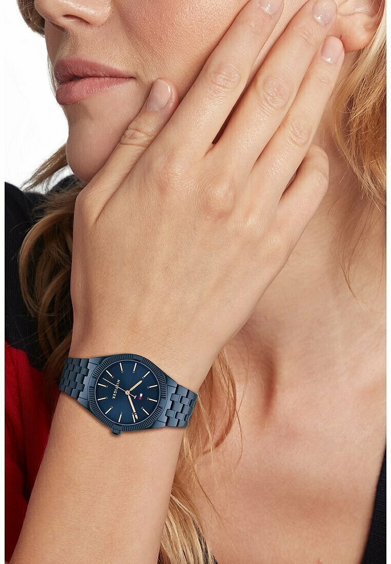 

Часы Tommy Hilfiger, синий