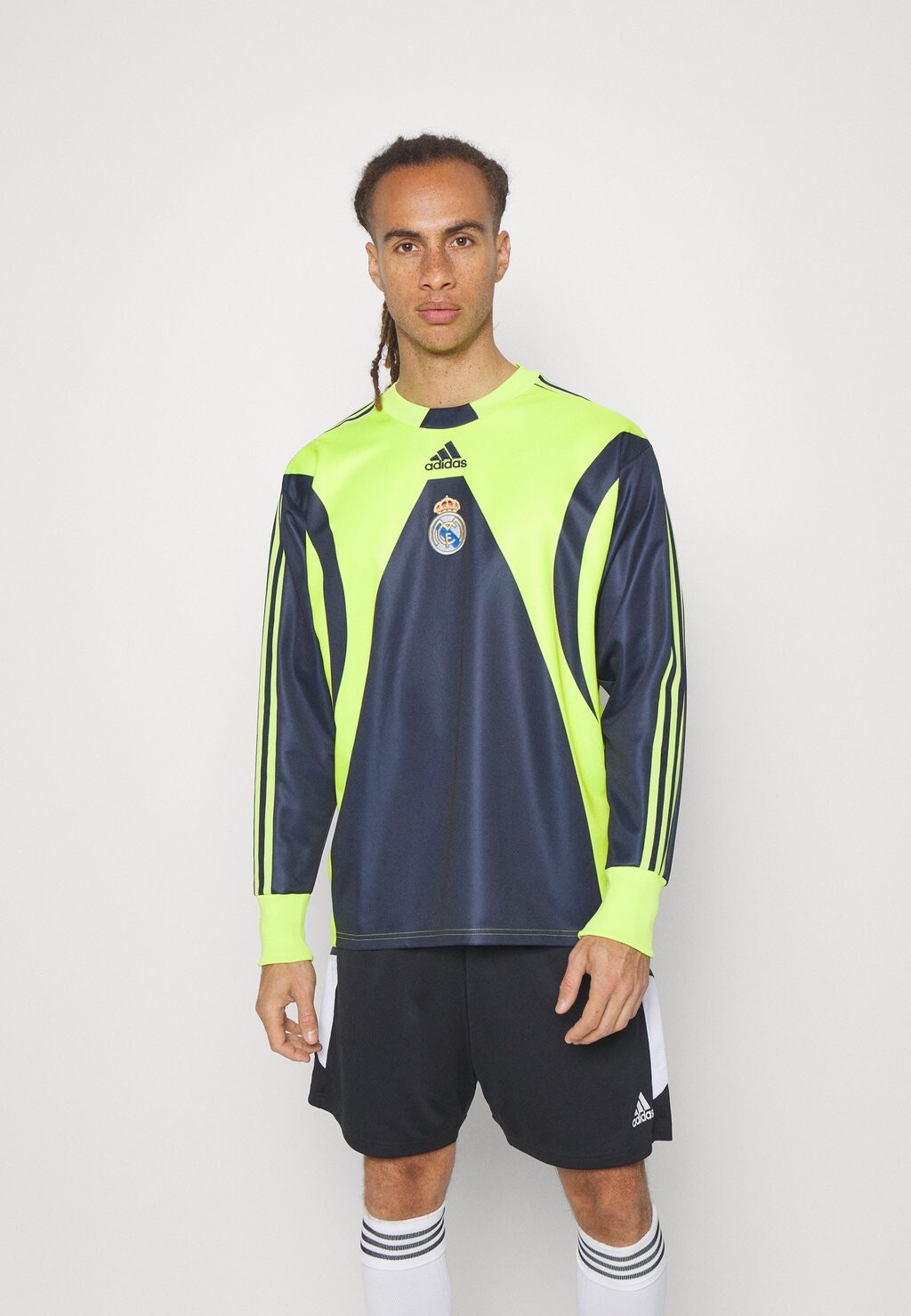 

Спортивная футболка Adidas