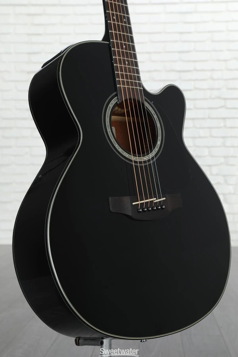 

Акустически-электрическая гитара Takamine GN30CE - черная