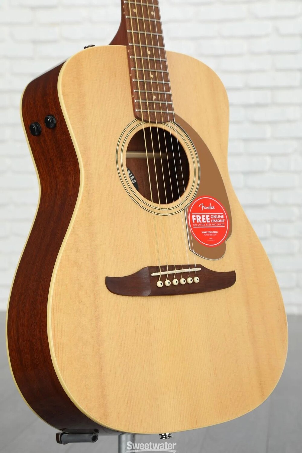 

Новая акусто-электрическая гитара Fender Malibu Player - Natural