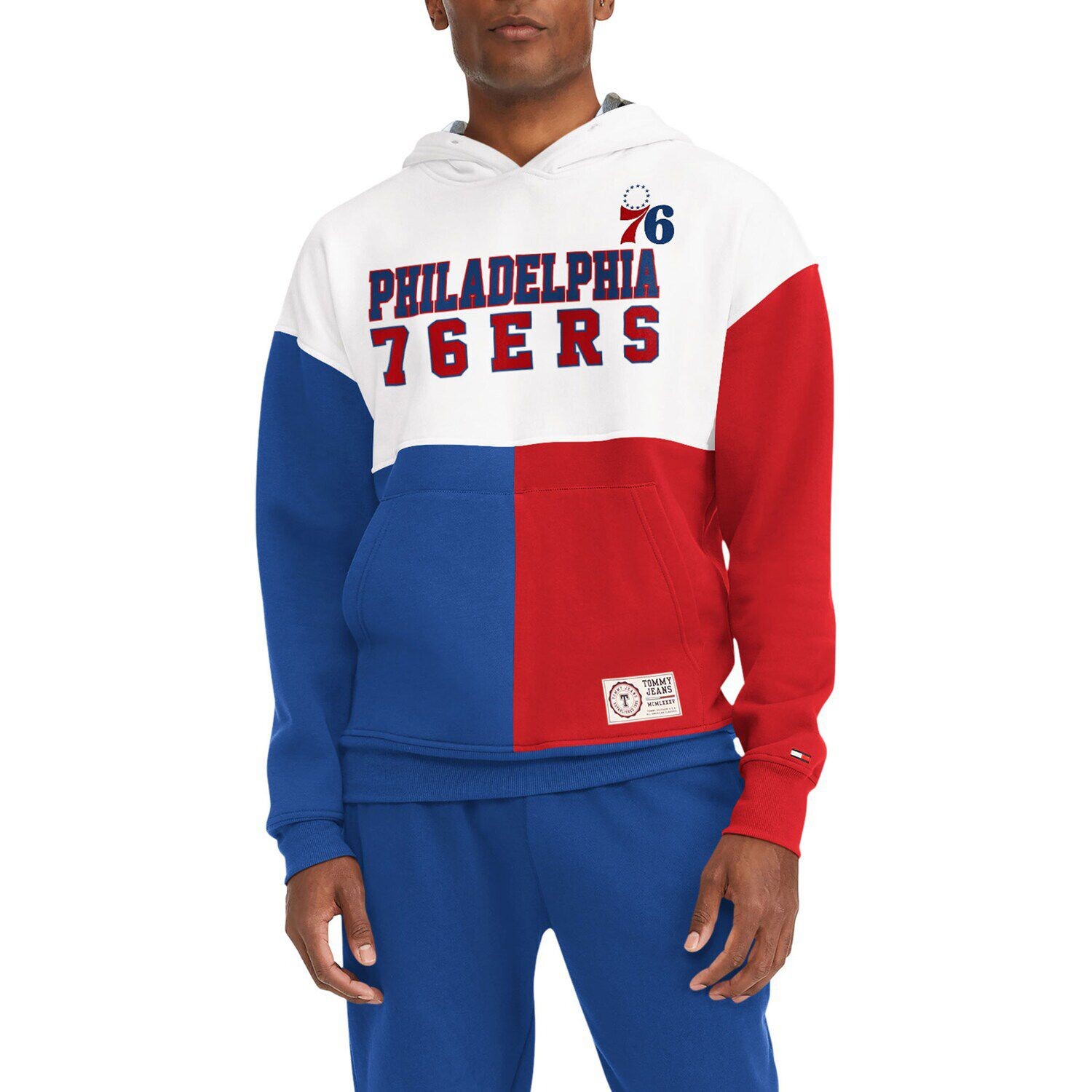 

Мужские джинсы Tommy Jeans белый/красный Philadelphia 76ers Andrew Split пуловер с капюшоном