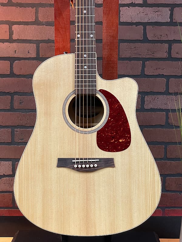 Акустическая гитара Seagull Coastline Slim CW Spruce Presys II Acoustic Electric Guitar