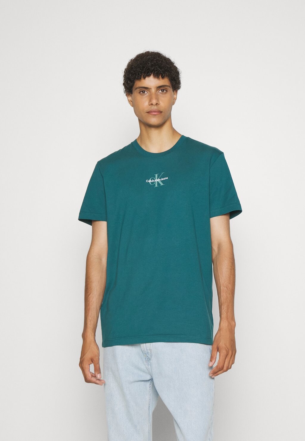 

Базовая футболка Calvin Klein Jeans, темно-зеленый