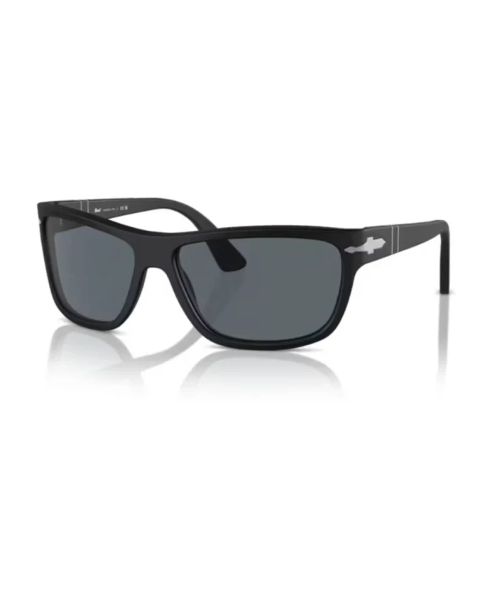 

Коллекция стильных солнцезащитных очков Persol, черный