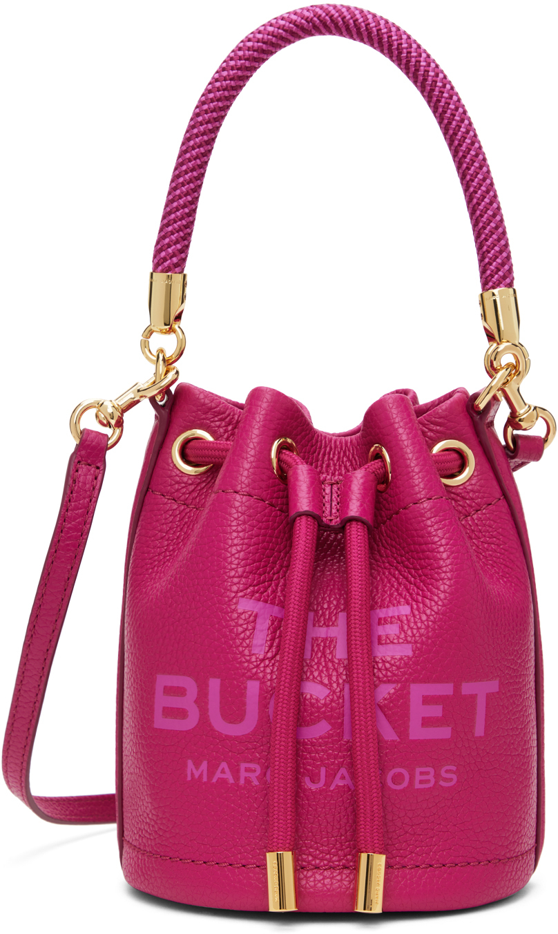 Розовая сумка The Leather Mini Bucket Marc Jacobs, цвет Lipstick pink бежевая сумка the leather mini bucket marc jacobs