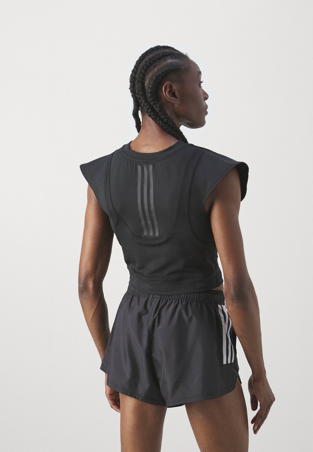 

Спортивная футболка Power Boxy 3 Stripes Tank adidas Performance, черная