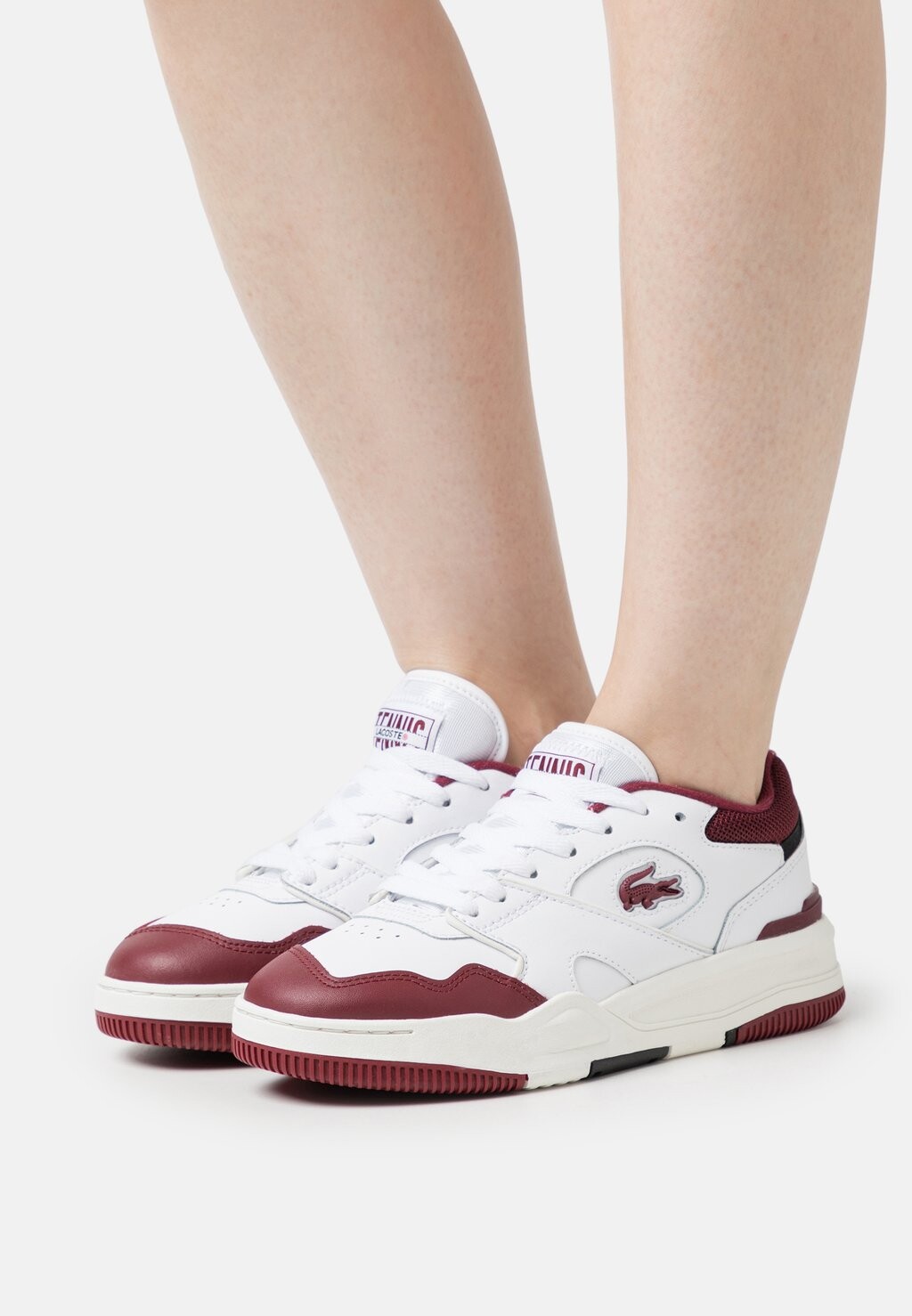 

Кроссовки Lacoste Lineshot, белый / бордовый