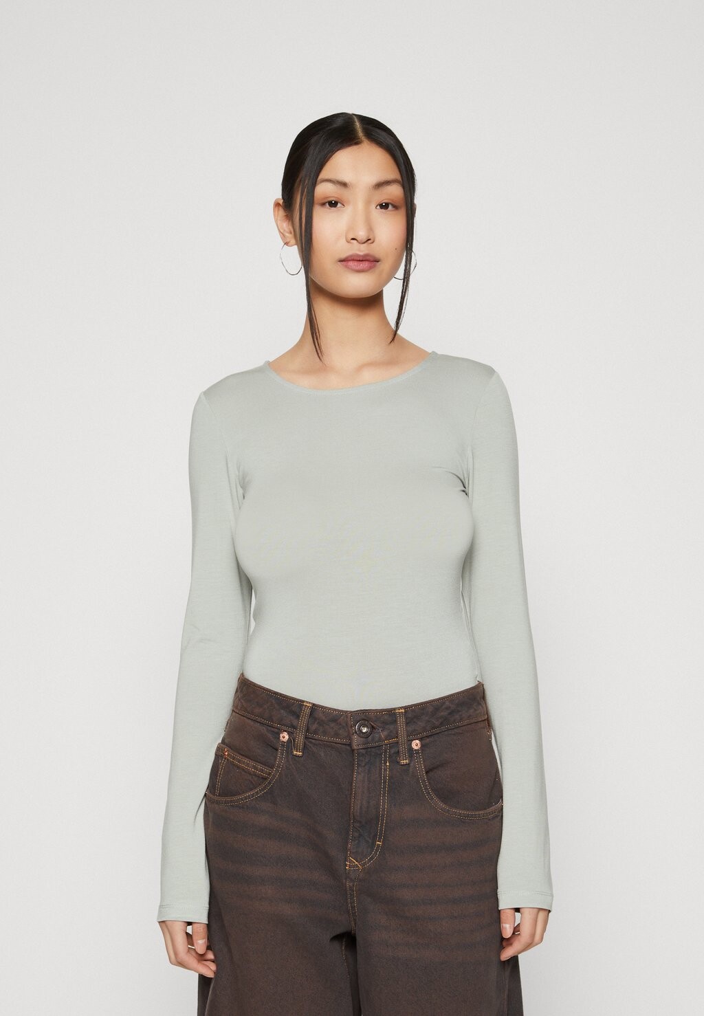 

Блузка с длинными рукавами Gina Tricot, коричневый