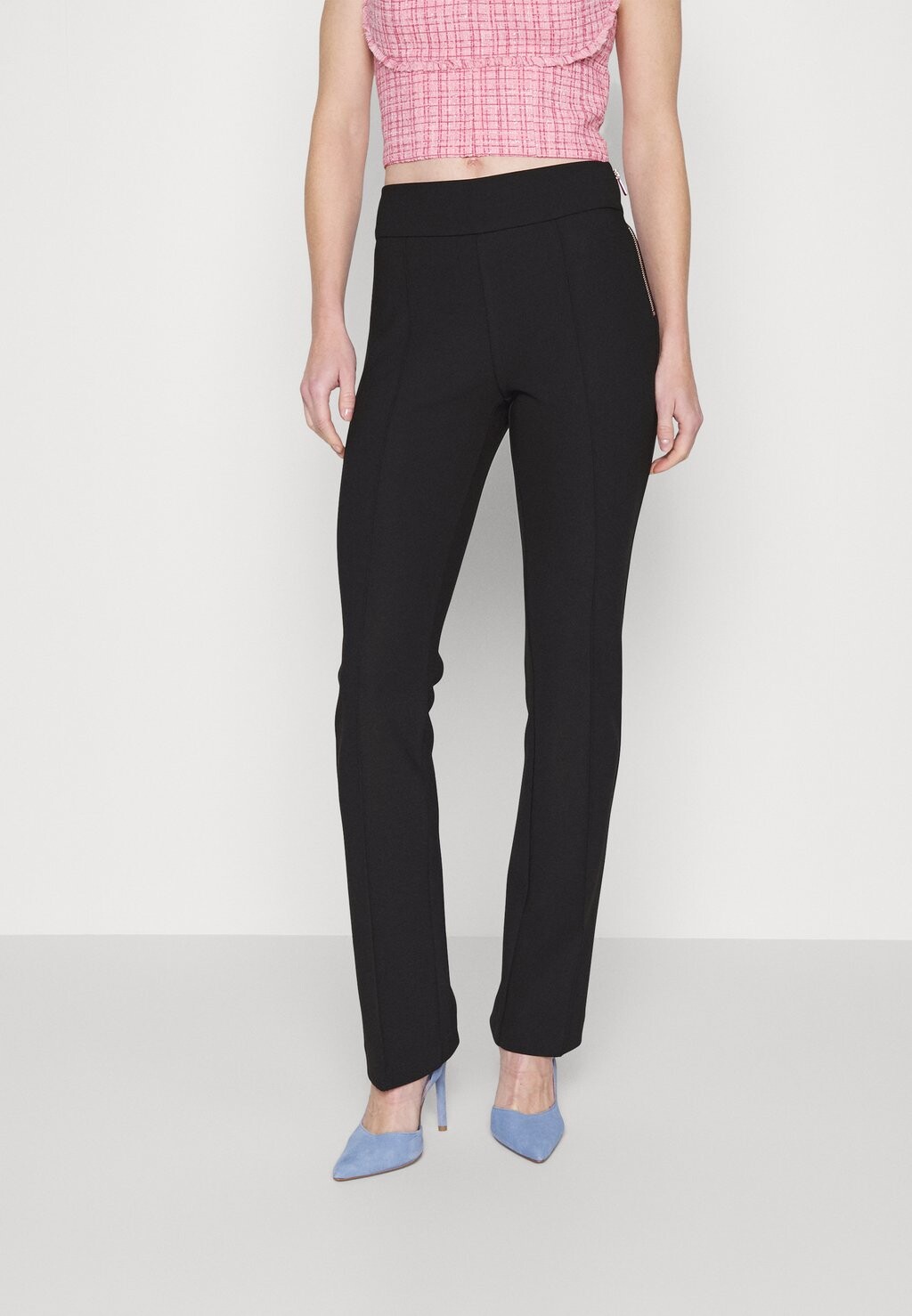 

Брюки MARCIANO BY GUESS, черный