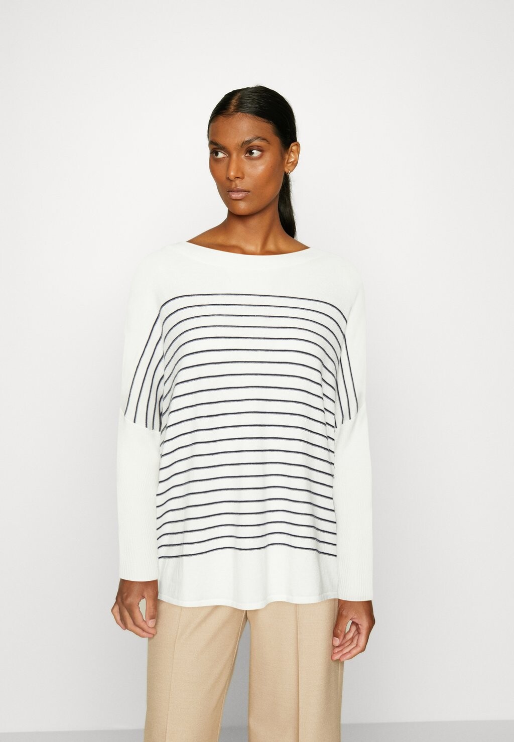 

Джемпер Esprit Striped, кремовый